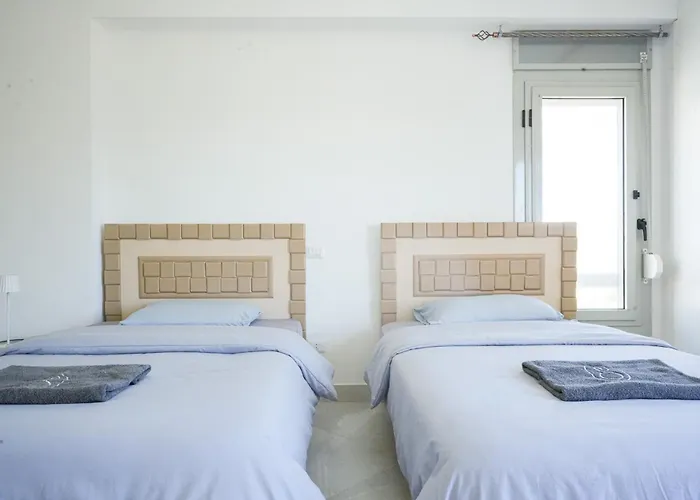 Spacious 4br Einbay Overlooking & Golf Apartment