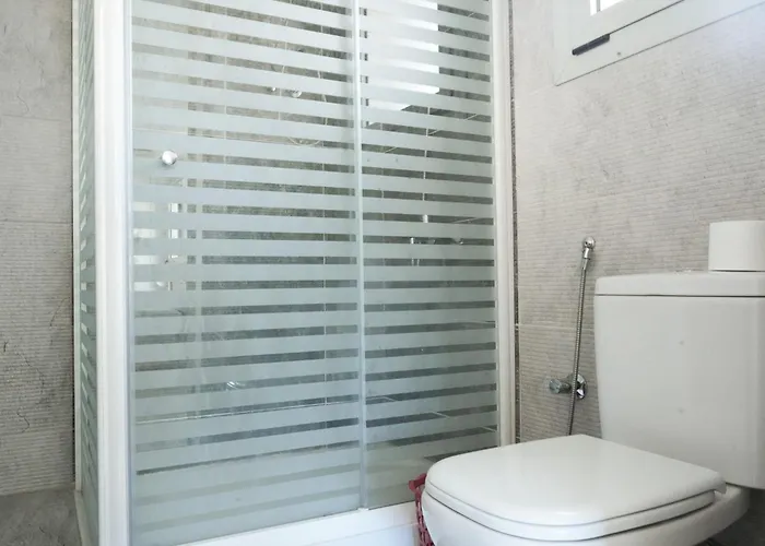 Spacious 4br Einbay Overlooking & Golf Apartment *