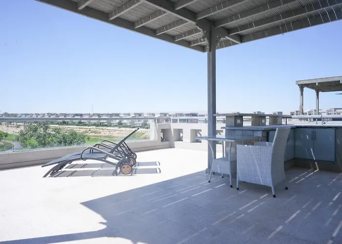 Apartment Spacious 4br Einbay Overlooking & Golf